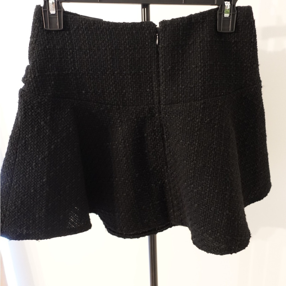 H&M Black Mini Skirt with Button Detail - Picture 3 of 4